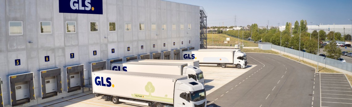 GLS long-distance trucks at GLS terminal